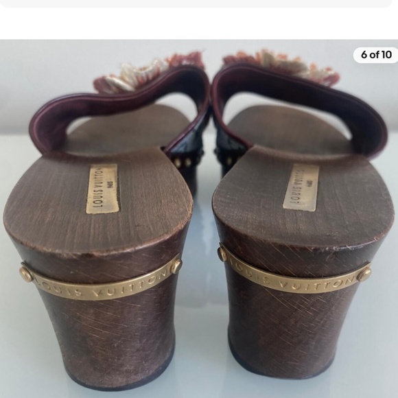 LOUIS VUITTON Gray Monogram Canvas w Rhinestone & Raffia Clog Mules, Size 39.5 - Picture 7 of 10